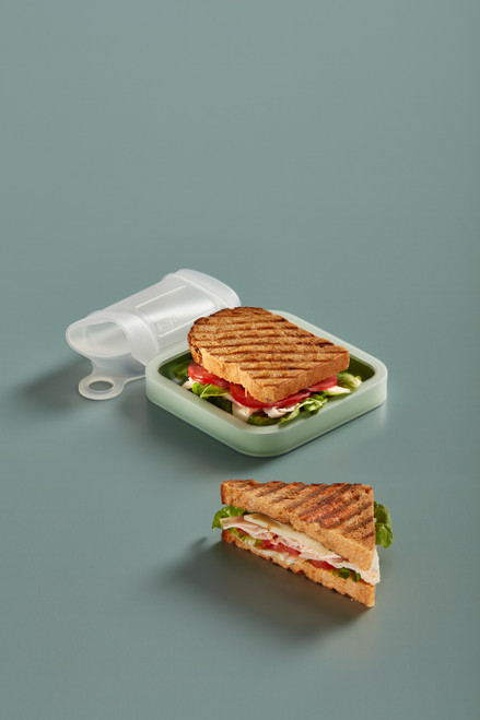 Lékué Reuse & Reduce Collection - Silicone Reusable Sandwich Case - Clear and Mint (DL 3401700B04U004)