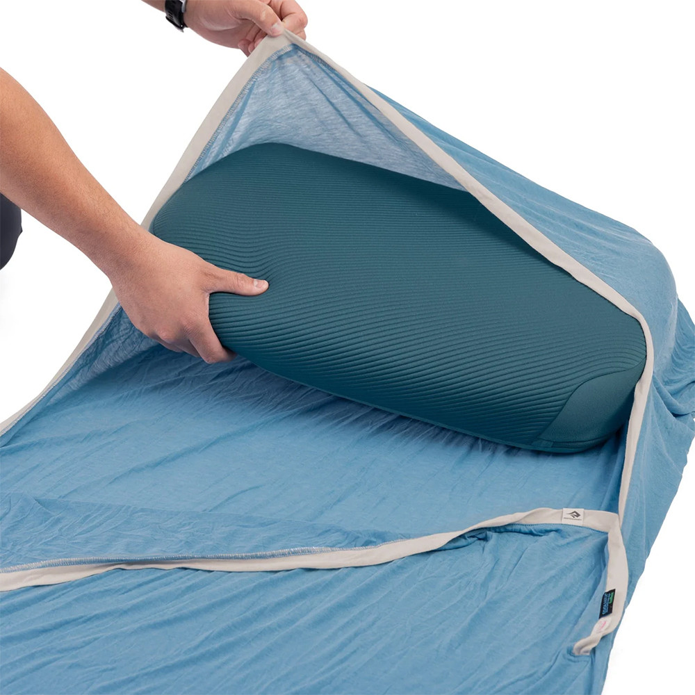 Sea to Summit Breeze Lightweight Sleeping Bag Liner w/ Pillow