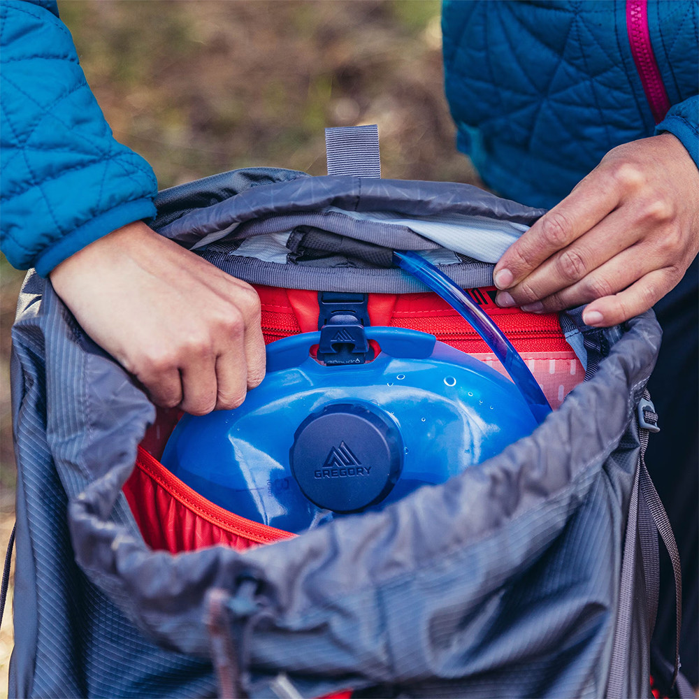 gregory 55 backpack Z Gregorys patented FreeFloat dynamic hipbelt links the hipbelt to the frame with a panel designed to move and flex with your body Backpacking Packs Gregory Zulu 55
