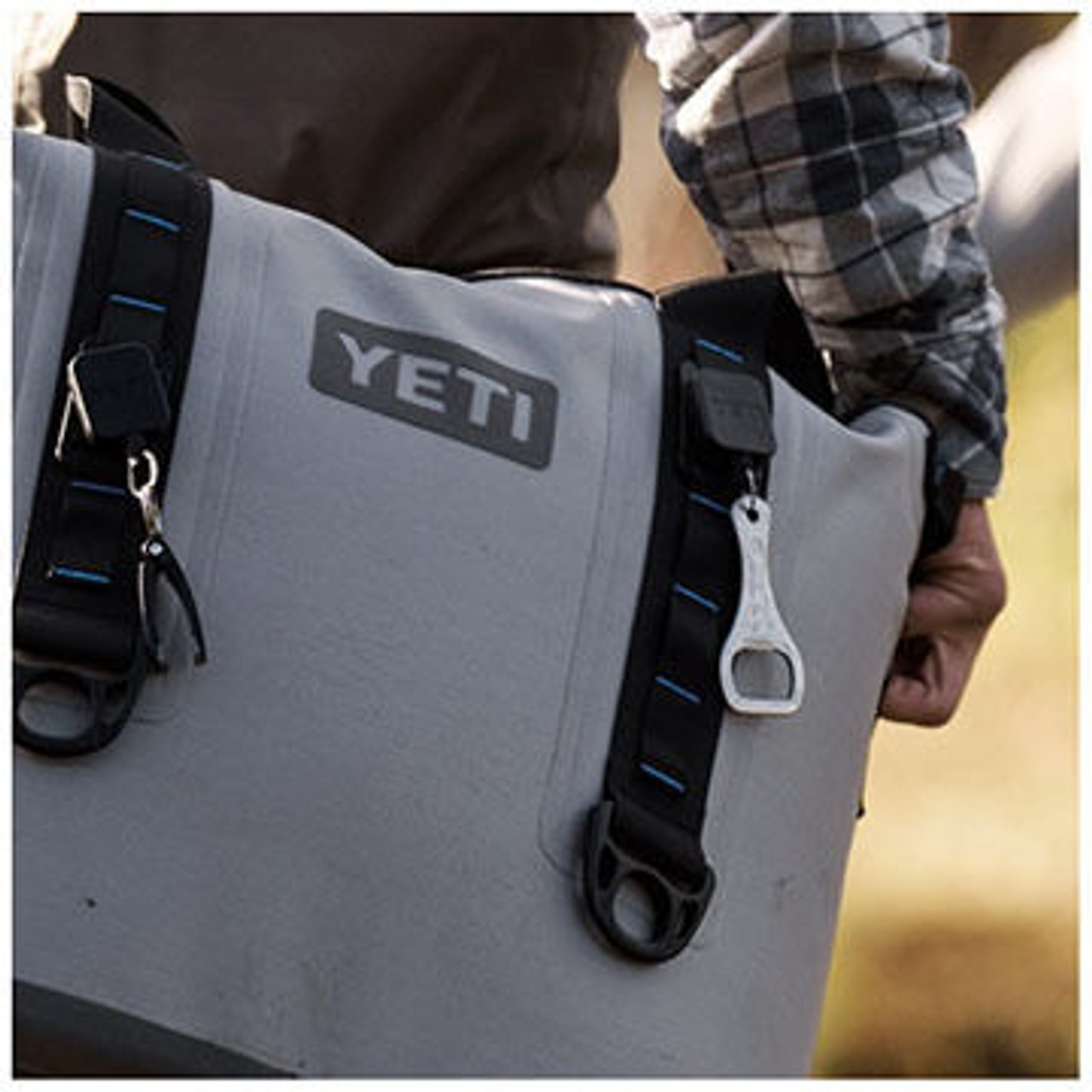 YETI - 【新品・未使用】YETI ボトルオープナー/Molle Zinger YETI MOLLE Zinger - Bottle Opener With Retractable Cord