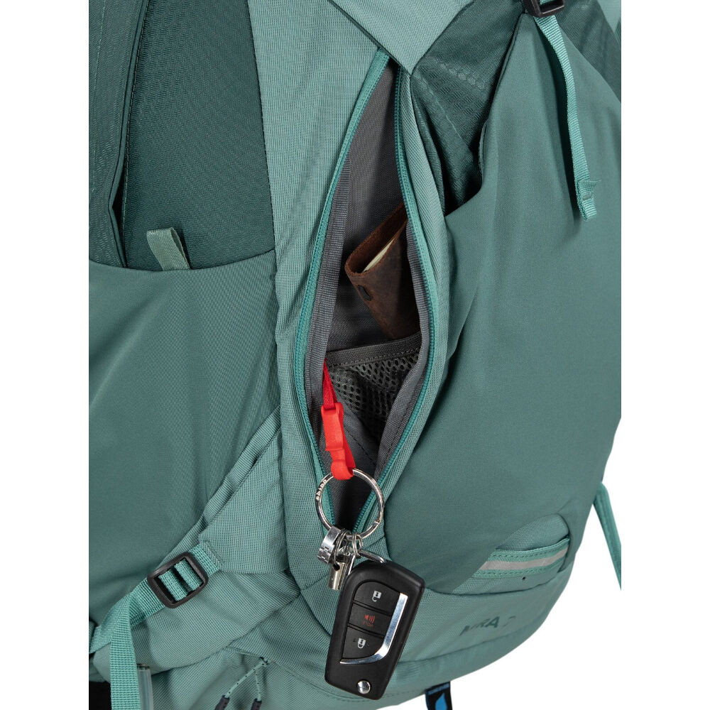 Osprey Women's Mira 22 Liter (2.5 Liter) Backpack w/ Hydration