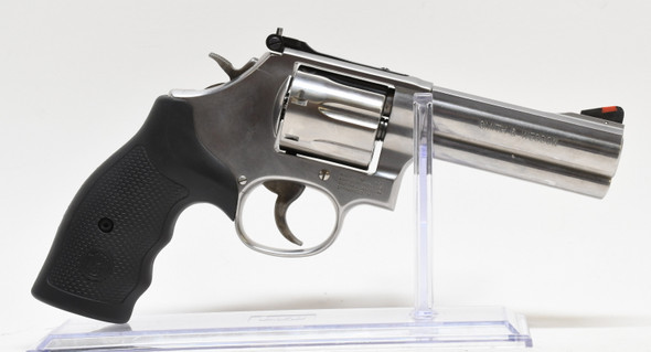 SMITH & WESSON 686-6 PRE OWNED (1135496)