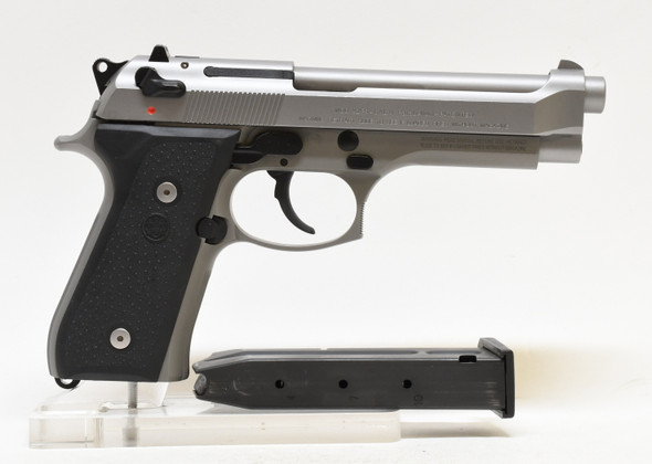 BERETTA 92FS INOX PRE OWNED (1136097)