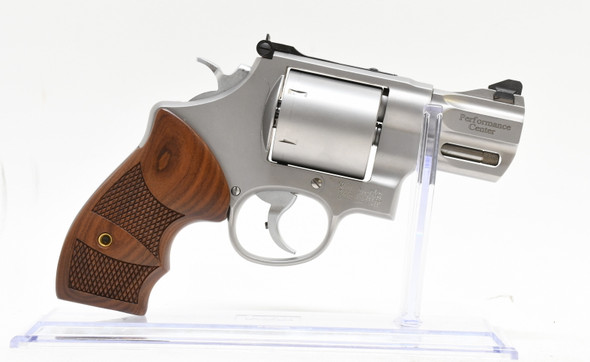 SMITH & WESSON 629-6 PRE OWNED (1136427)