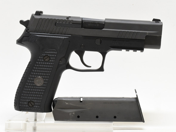 SIG SAUER P226 PRE OWNED (1138339)