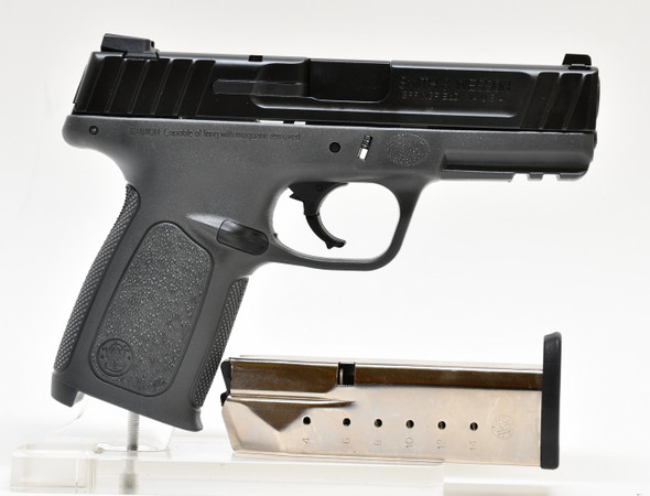 SMITH & WESSON SD40 PRE OWNED (1140064)