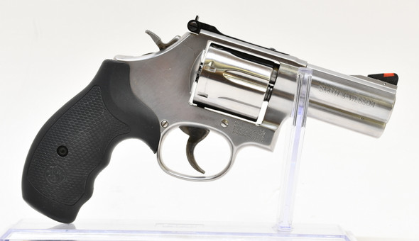 SMITH & WESSON 686 PLUS PRE OWNED (1141178)
