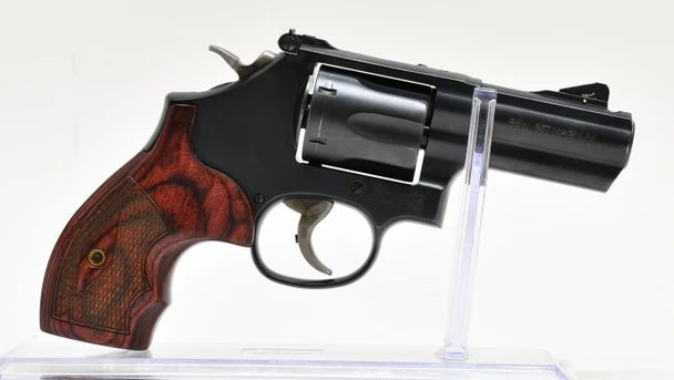 SMITH & WESSON 19 CARRY COMP PRE OWNED (1137585)