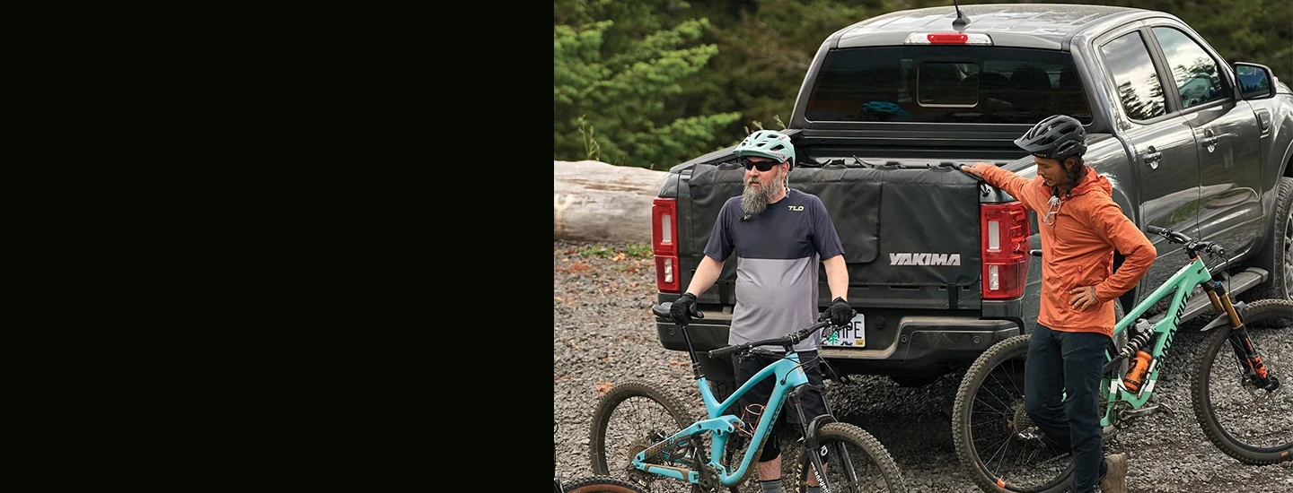 Group of men with their mountain bikes