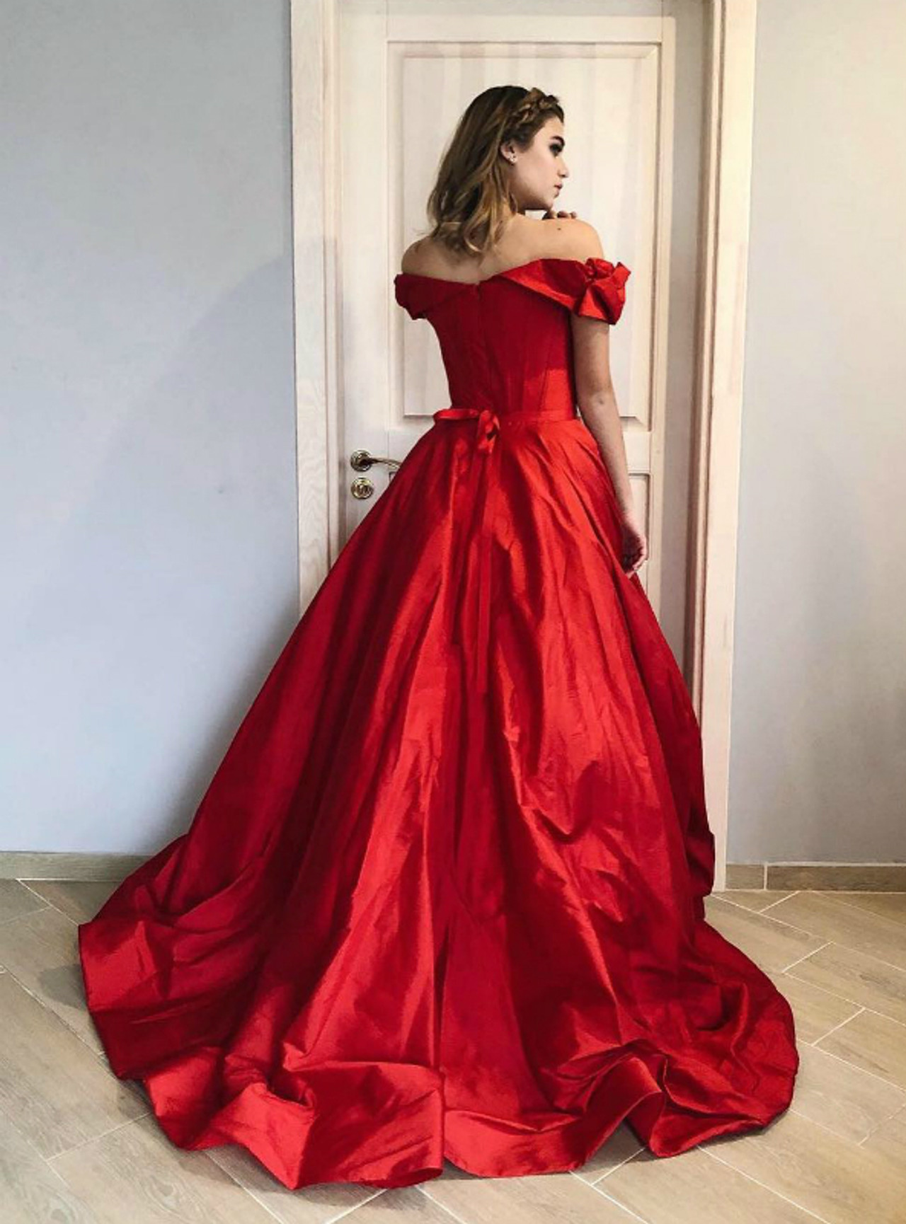 Fashion Red Ball Gown Satin Off The Shoulder Prom Dress 