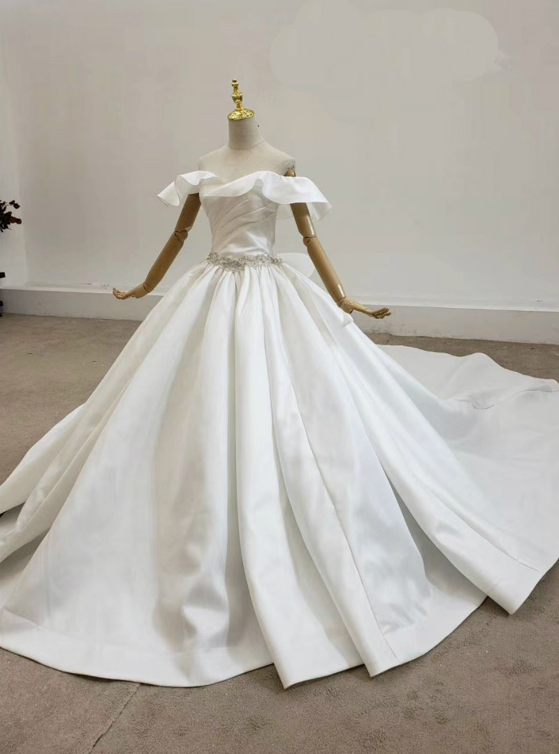 Vintage Ball Gown Off The Shoulder White Satin Wedding Dresses C123