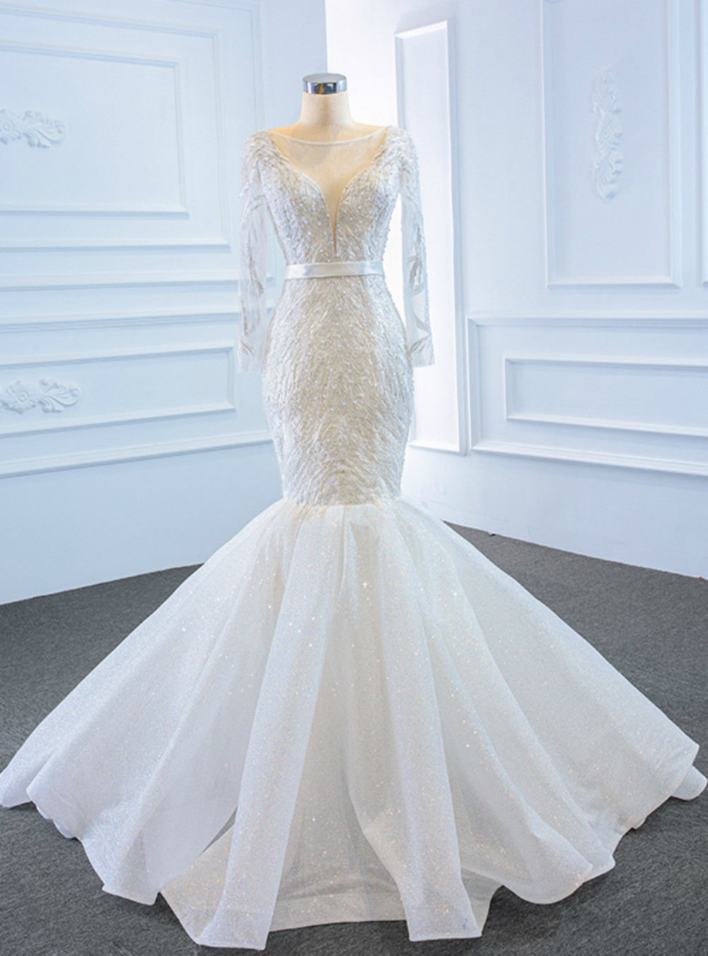 Niulatu Elegant Mermaid Halter Tulle With Gloves Long Wedding Dresses HZ1110