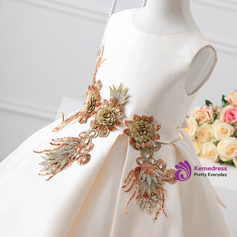A-Line/Princess Satin Flower Girl Dresses with Applique