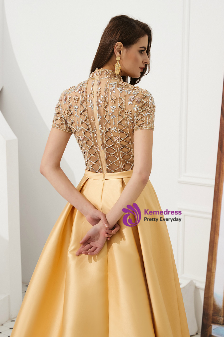 Elegant A-line Chiffon Dress with Diamond Neck Cape Gold