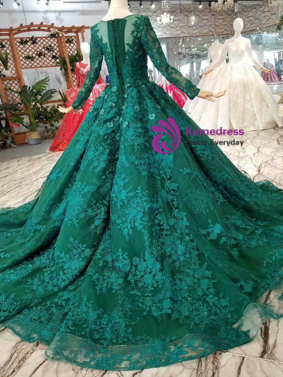 Dark Green Tulle Long Sleeve Gold Lace Appliques Beading Luxury Wedding Dress