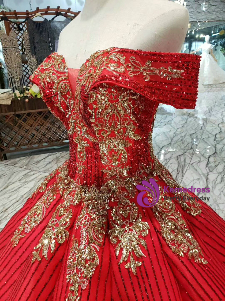 red dress gold Lace Satin & 3D Rosette Mermaid Prom An African American sexy prom dress with a high slit skirt 2024 Awards Season Fashion: All