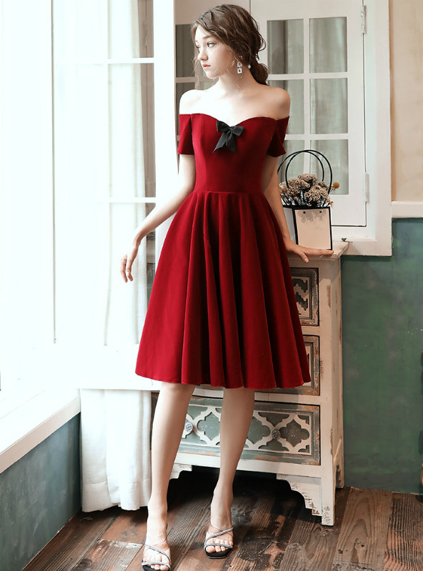 Knee Length Burgundy Formal Dresses Short A-Line Burgundy Off The