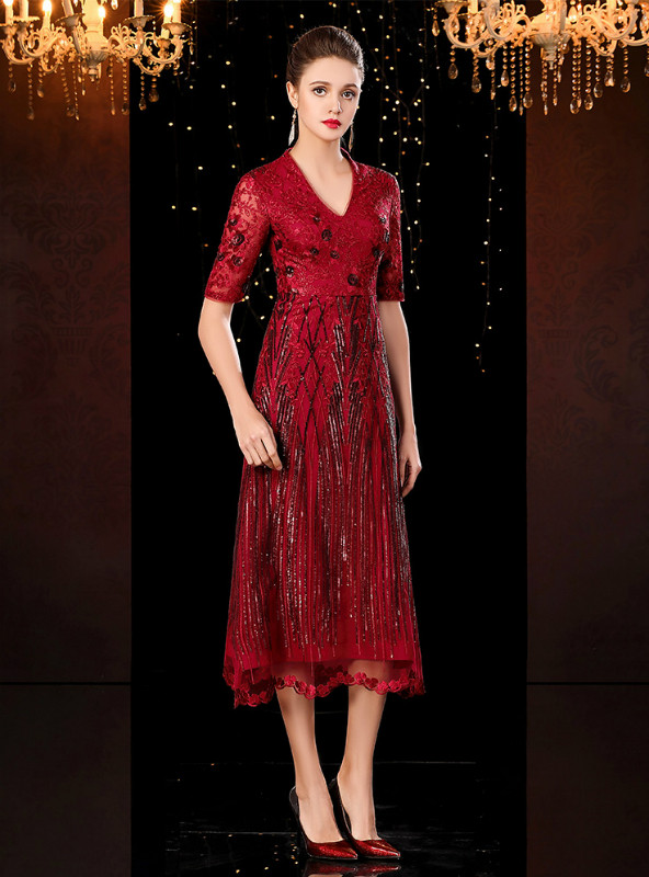 A-Line Burgundy Tulle Sequins V-neck Short Sleeve Mother of the Bride Dress