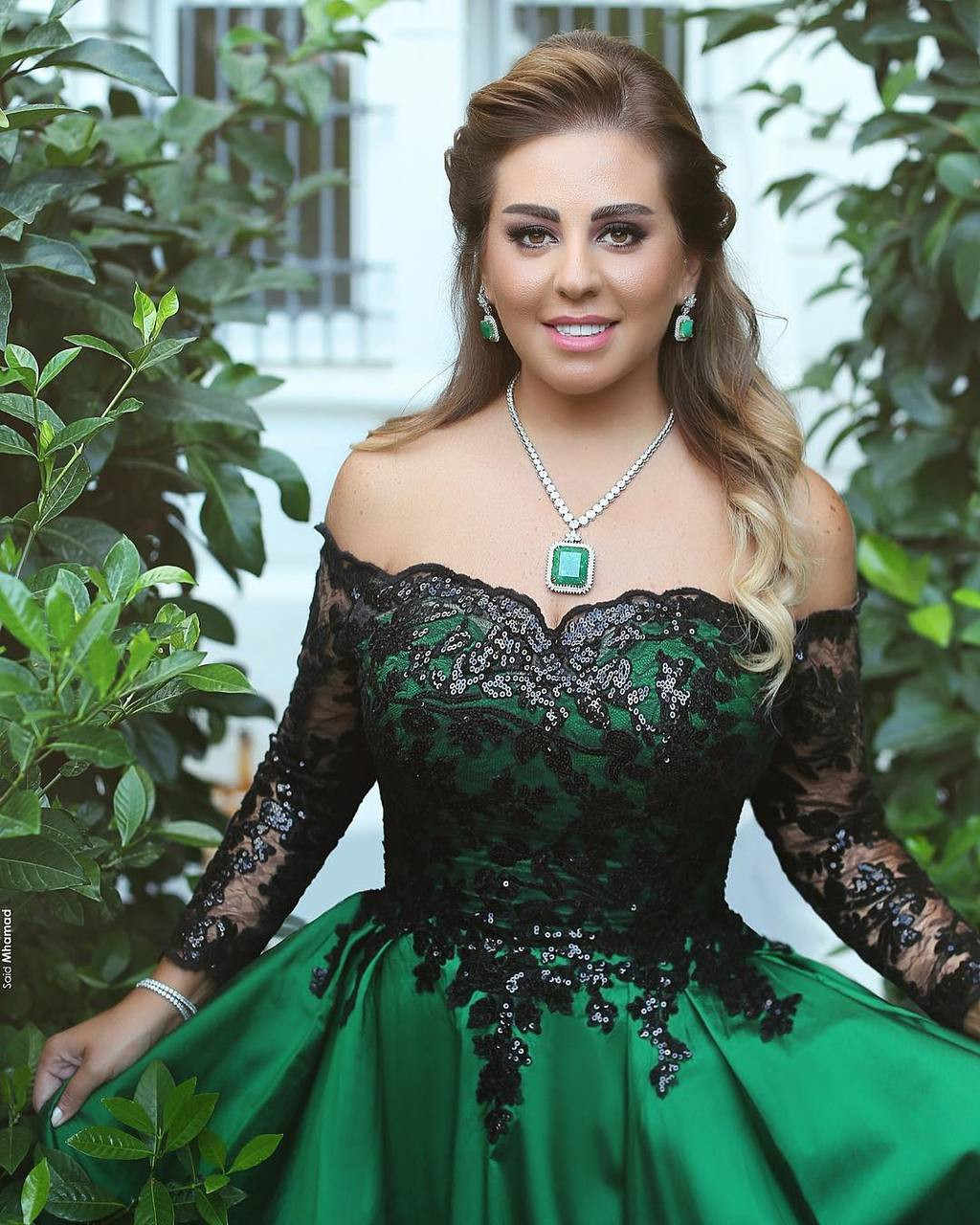 Off The Shoulder Green Satin Prom Ball Gowns With Black
