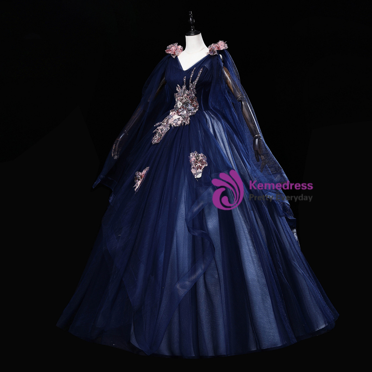 V Neck Sleeveless Beaded Sequins Appliques Blue Quinceanera Dress for Sweet 16 WQ1140
