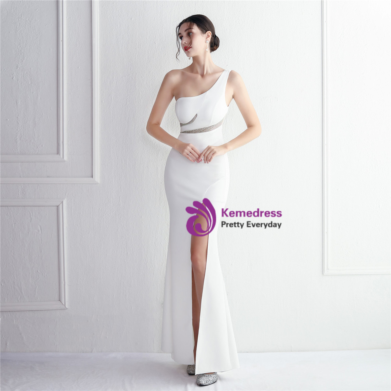 One Shoulder White Party Dress with Net Yarn