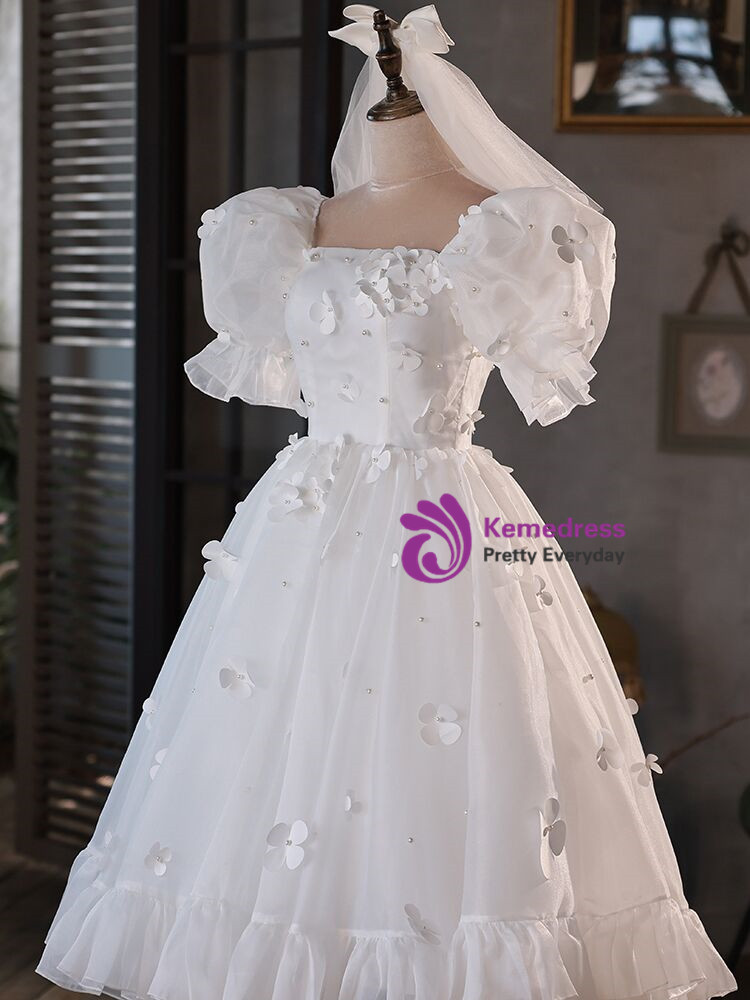 White Tulle Appliques Two Pieces Sleeveless Floor Length Flowers Bridal Gowns
