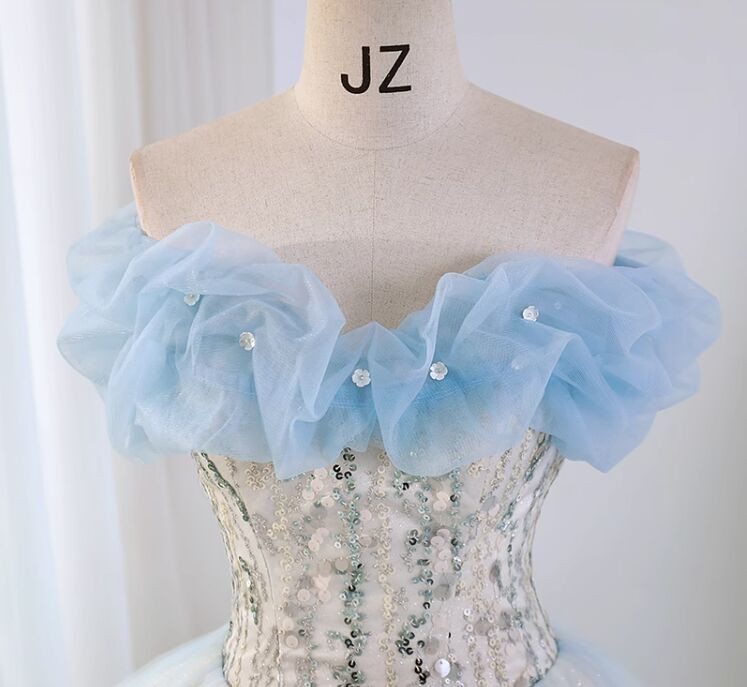 Off Shoulder Sleeveless Beaded 3D Floral Applique Ruffles Purple Sequins Quinceanera Dress for Sweet 16 WQ1197
