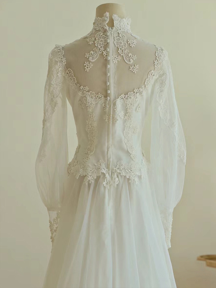White Long Lace Sleeves Ankle-Length Elegant Bride Robes