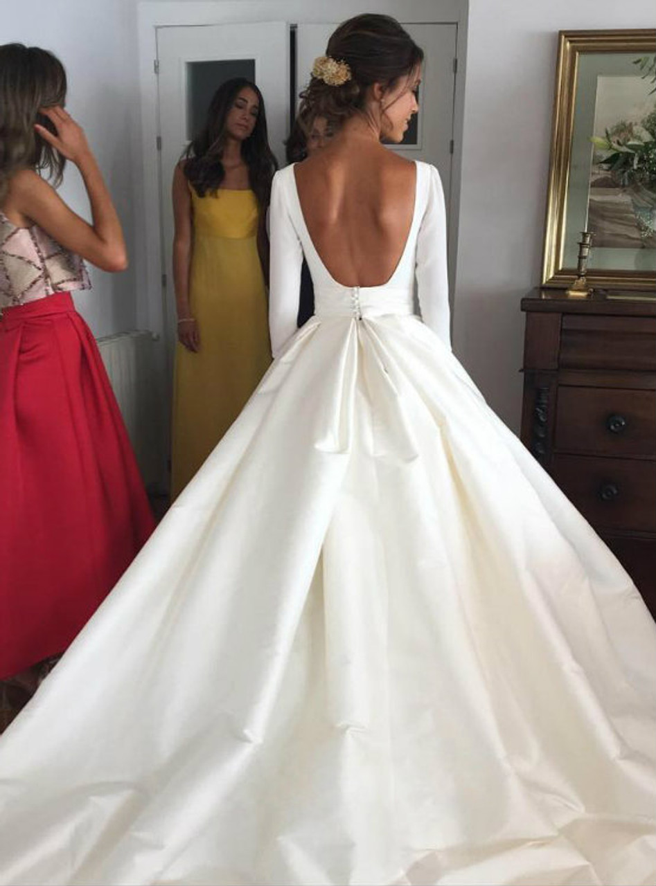 Correct undergarment for chest for illusion back wedding dress? :  r/PlusSizeWedding