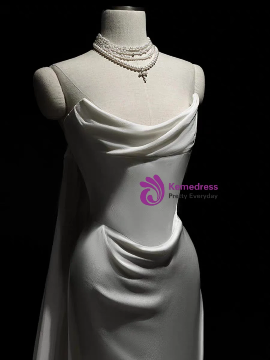 White mermaid strapless pleats wedding dress in ivory satin with detachable train