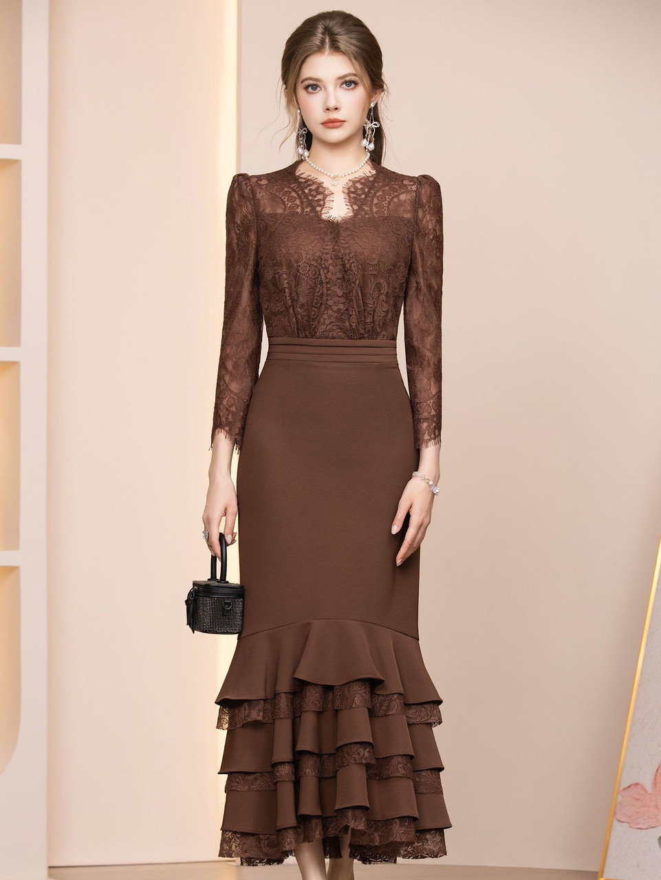 Brown Long Sleeve V-neck Lace Mother of the Bride Dress