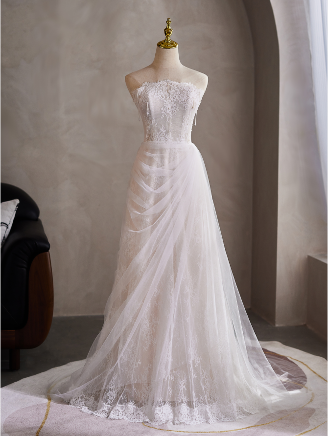 White tulle lace strapless A line wedding dress with floral appliques and beading