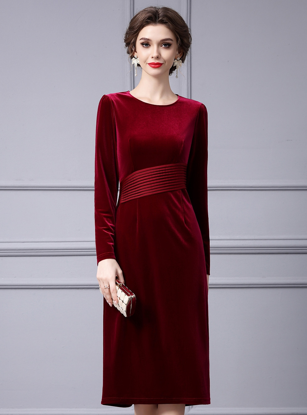 Dark Green A-Line Round Neck Long Mother Of The Bride Dress