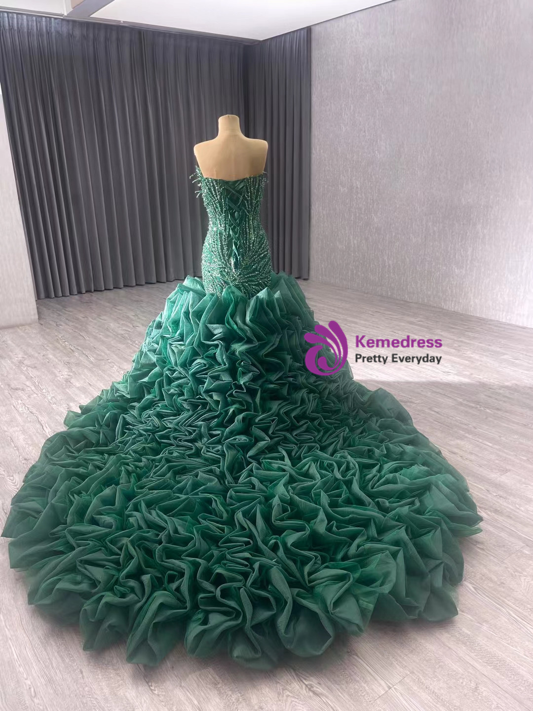 Trendy Green Sweetheart Gorgeous Ruffles Mermaid Prom Gown SREAL170