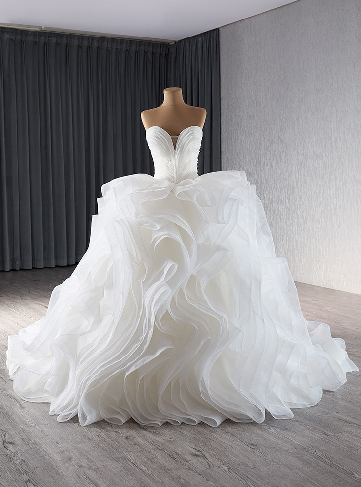 White Tulle Sweetheart Lace Wedding Dress