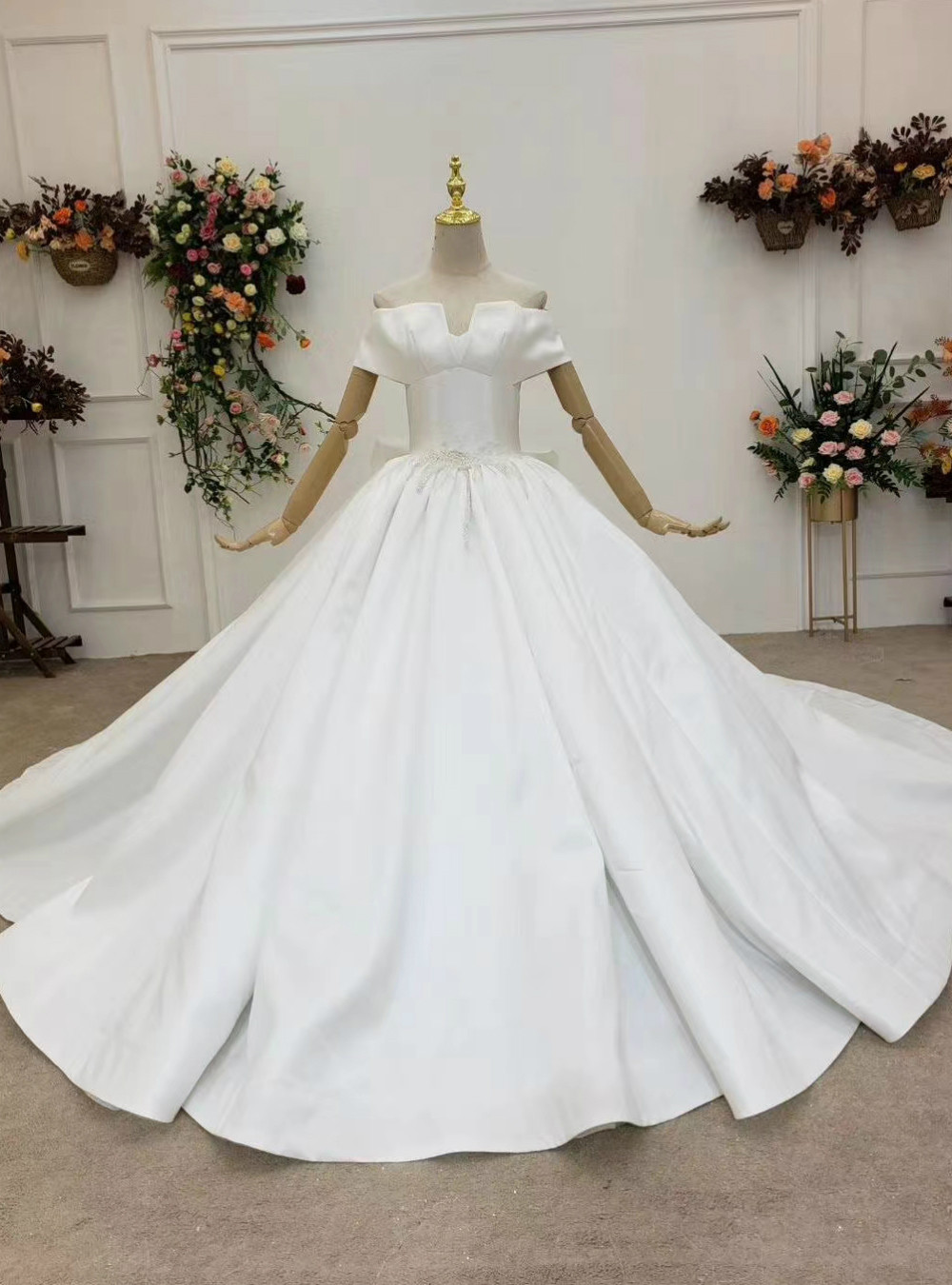 Charming White Off The Shoulder Satin Beaded Appliques Ball Gown Long Wedding Dress Bridal Dress