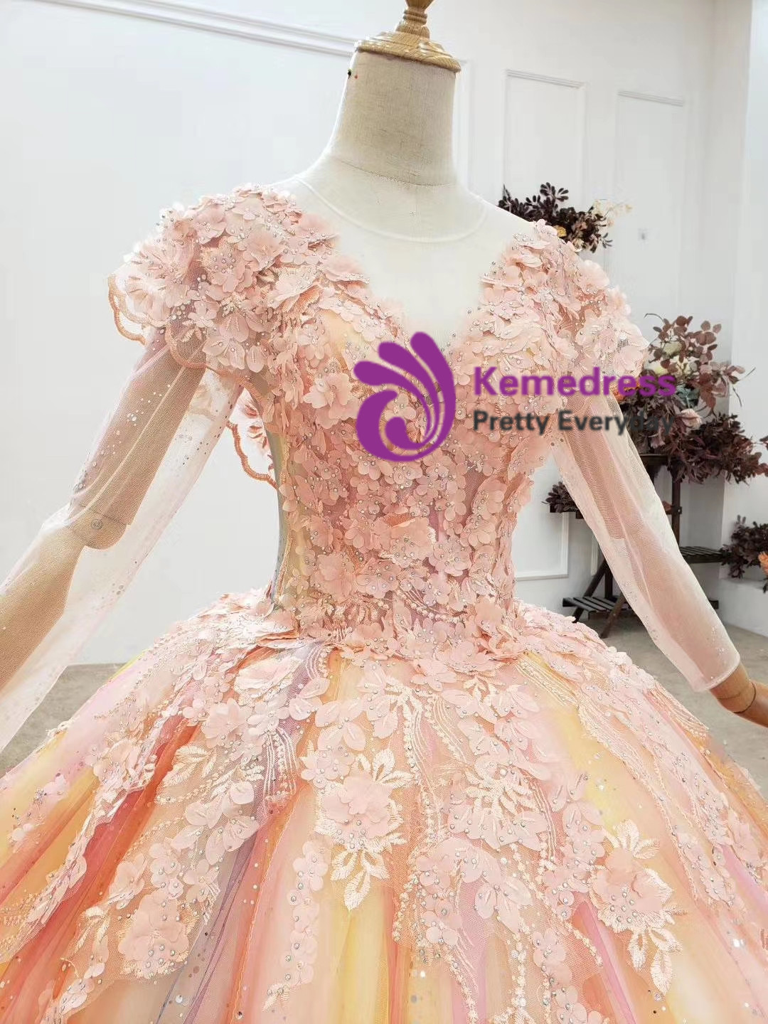 Long Sleeves Royal Blye Tulle Appliques Ball Gown Dress