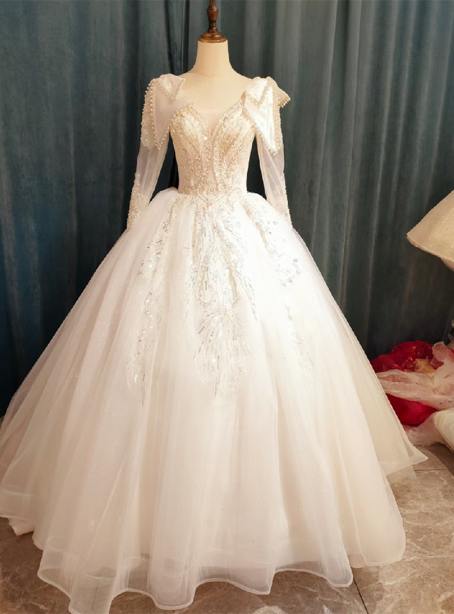 White Appliques Tulle Wedding Dress