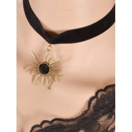 Black Vintage Sun Pendant Choker