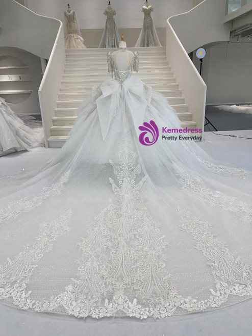 Tulle V-Neck Sleeveless Ball Gown Wedding Dresses with Beading