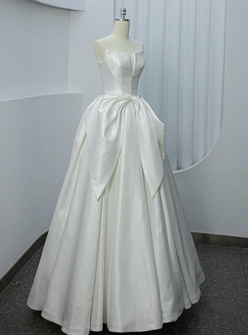 Sleeveless White Satin Strapless Wedding Dress