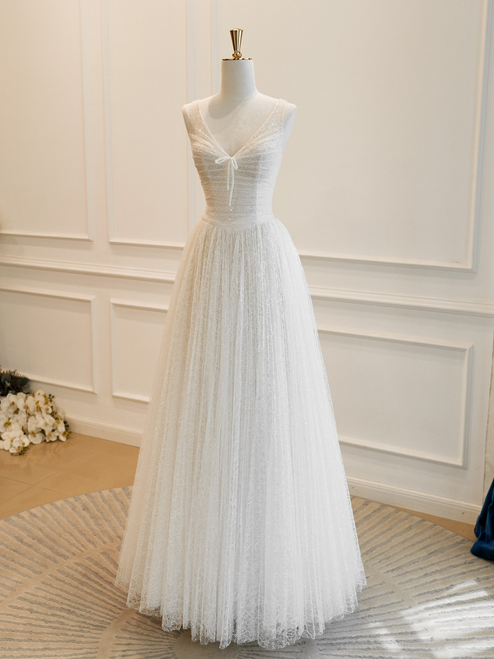 White Lace V-neck Pleats Wedding Dress