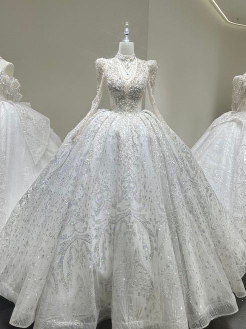 White Long Sleeve V-neck Sequins Beading Wedding Dress