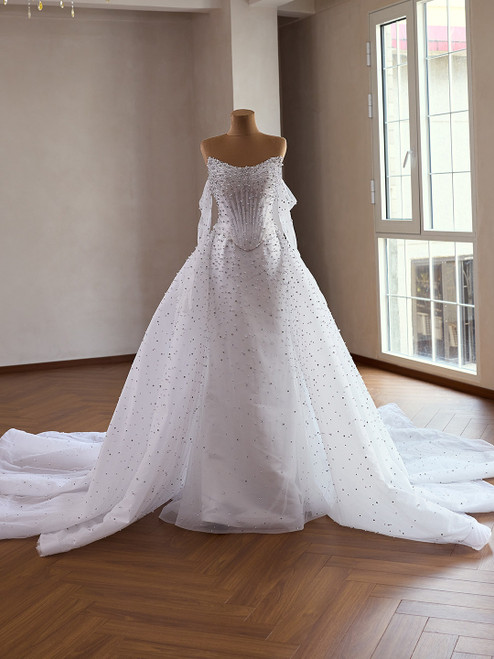 White Mermaud Tulle Beading Long Sleeve Wedding Dress