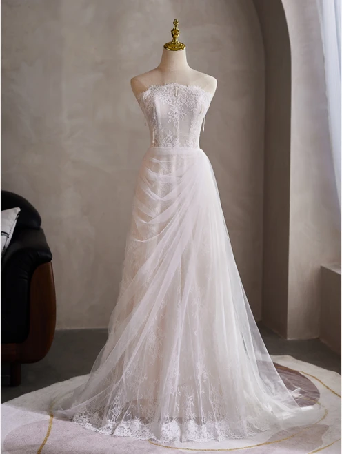 White Tulle Lace Strapless Wedding Dress