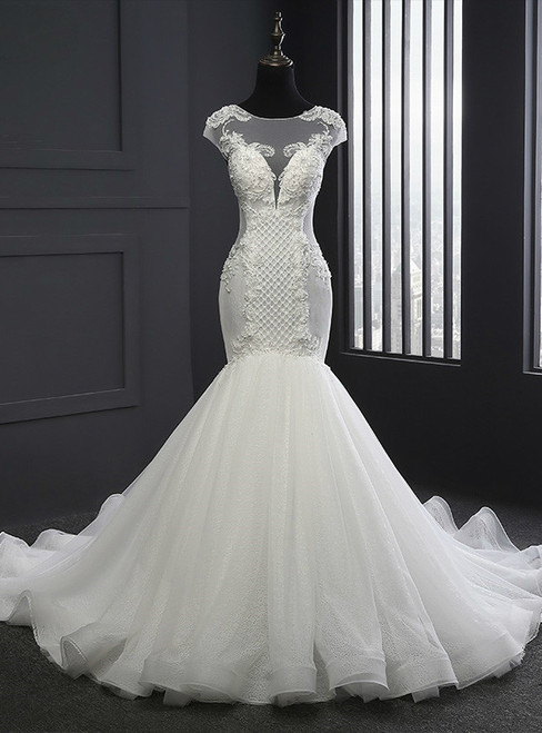 2017 Elegant Scoop Neck Wedding Dresses Mermaid Lace-up Lace Appliques Wedding Dress