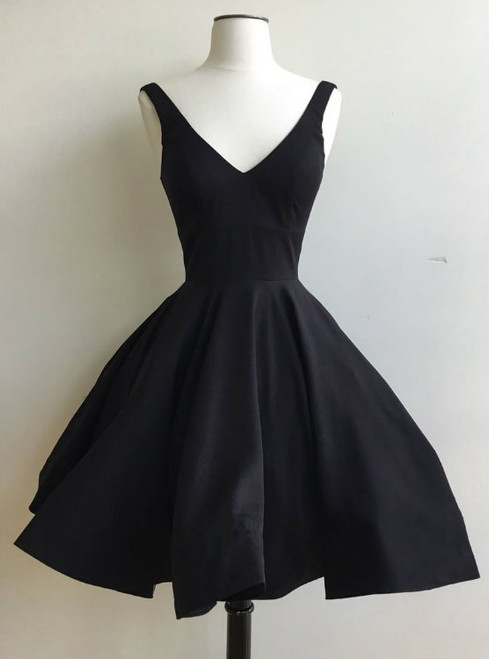 Black Short A-Line Evening Dress Featuring Plunge V Sleeveless Bodice
