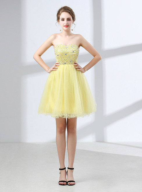 A-Line Yellow Tulle Sweetheart Neck Beading Homecoming Dress
