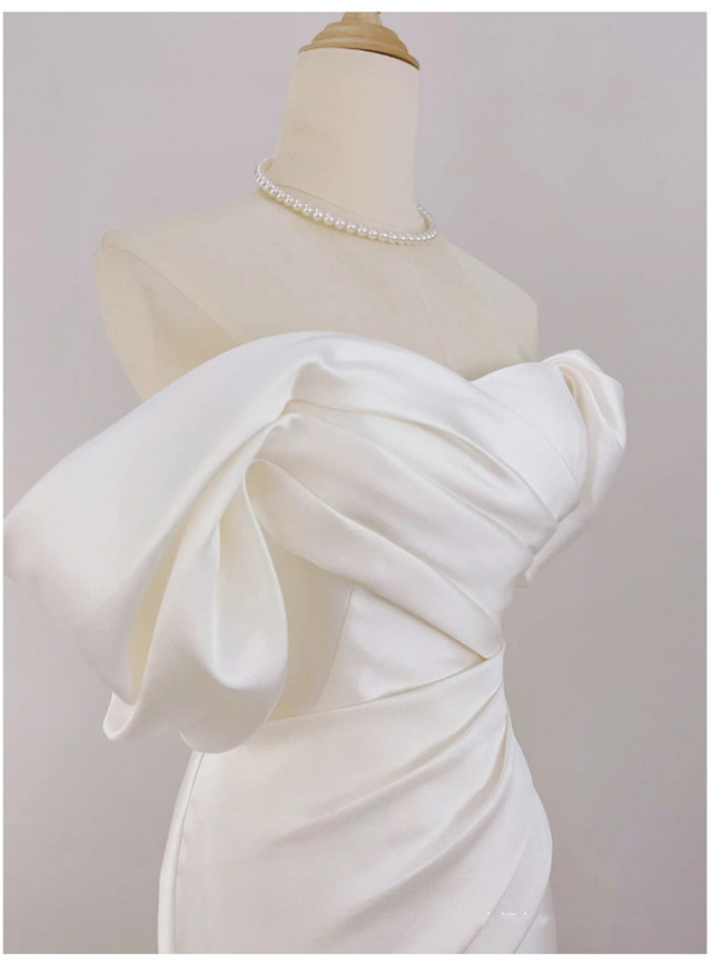 Sexy Mermaid Off The Shoulder Short Sleeves White Wedding Dresses