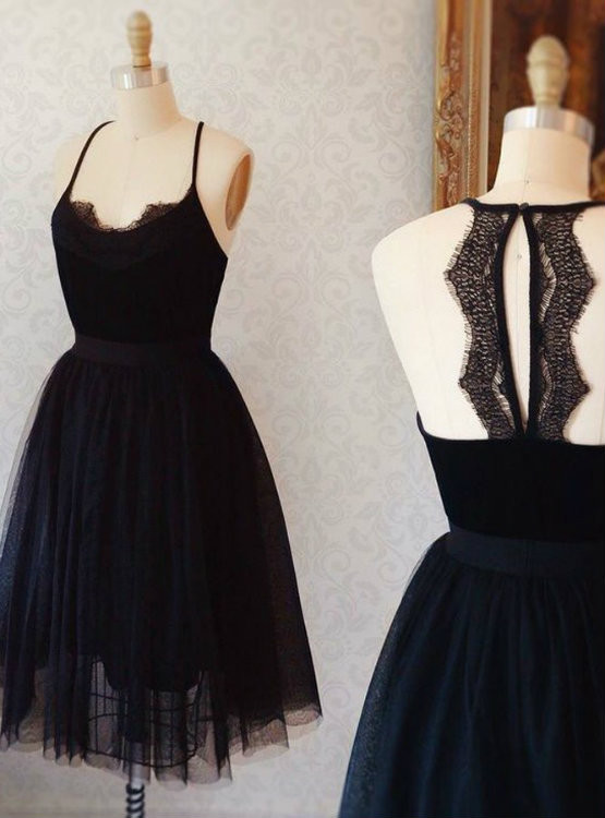 Cute Halter Homecoming Dresses with Lace Appliques